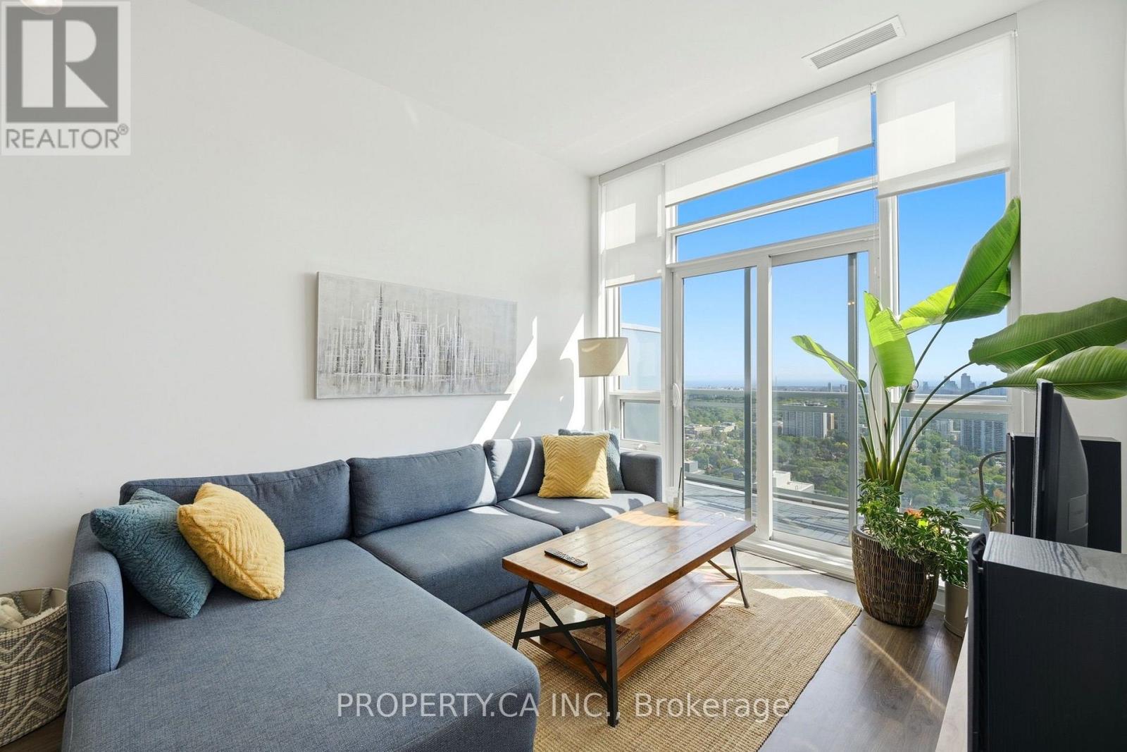 Ph3608 - 89 Dunfield Avenue Property Photo 6