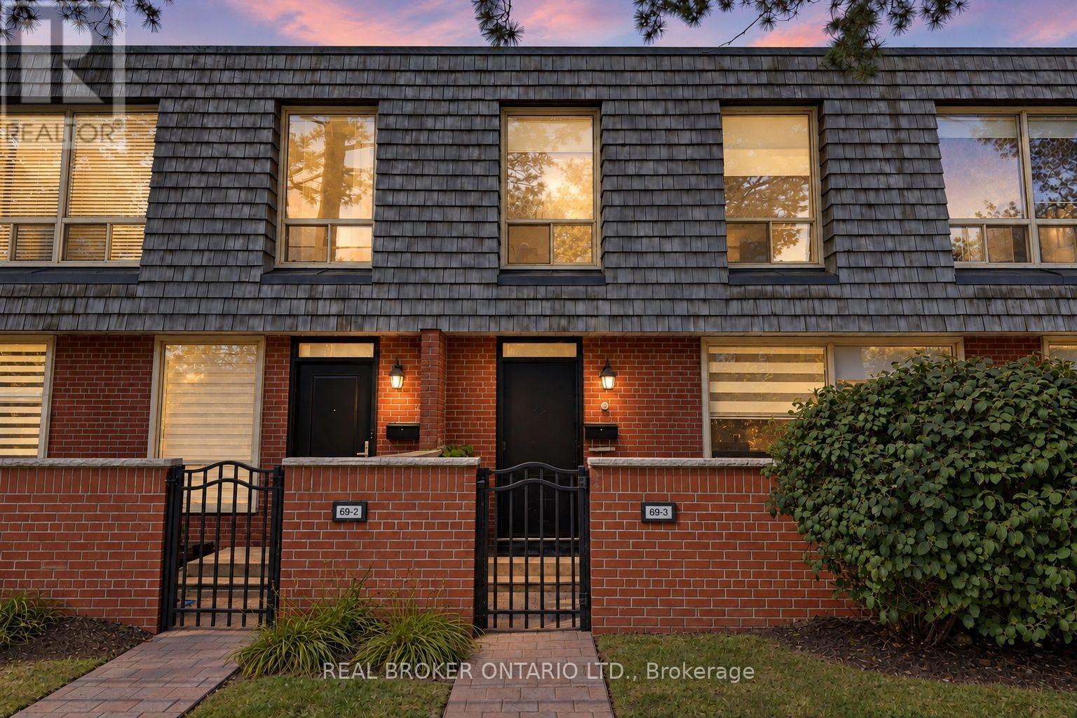 3 - 69 Upper Canada Drive Property Photo 1
