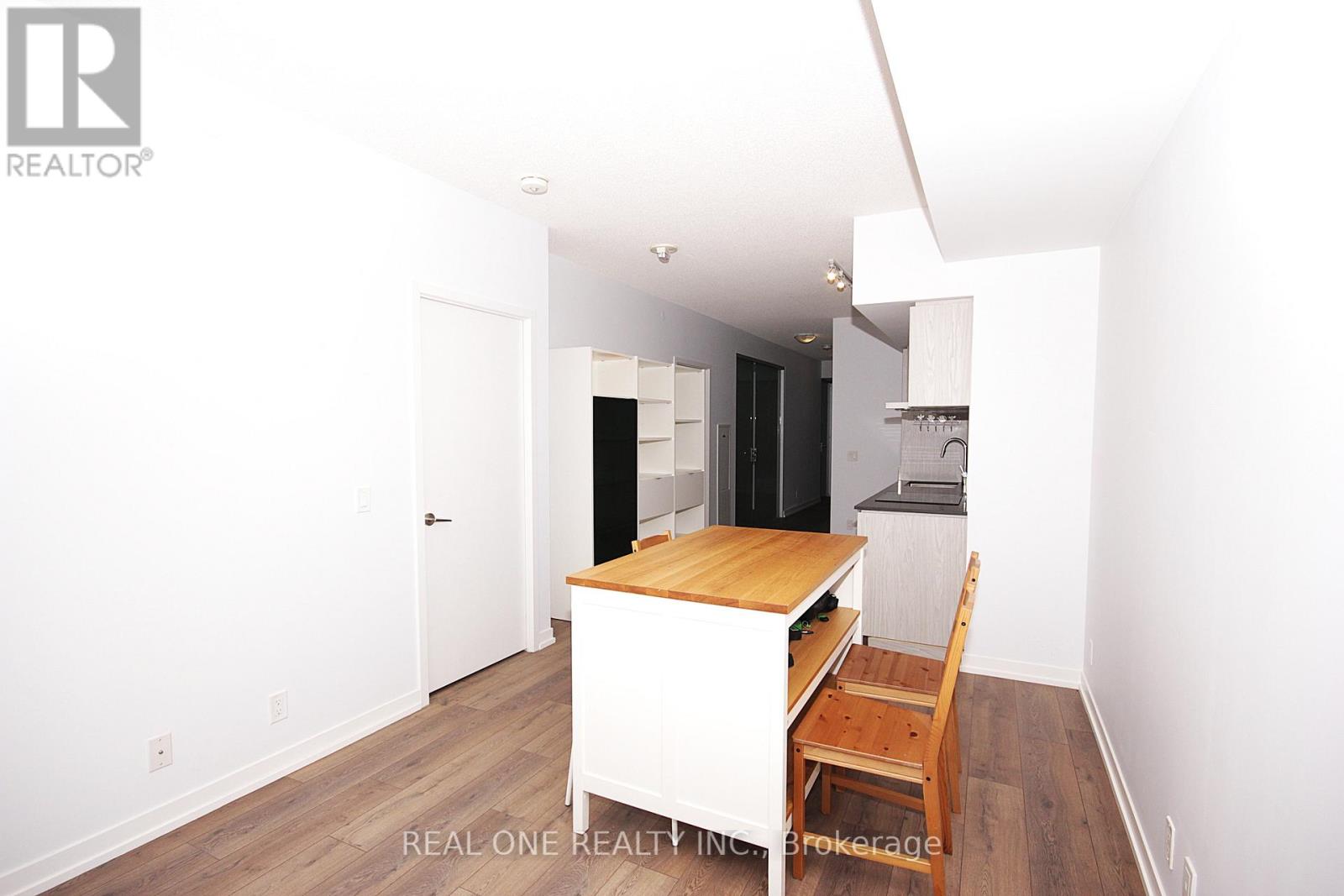216 - 60 Shuter Street Property Photo 6