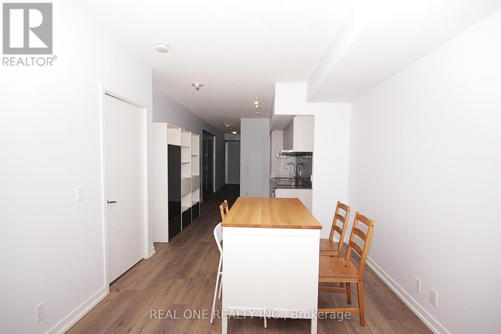 216 - 60 Shuter Street Property Photo 9