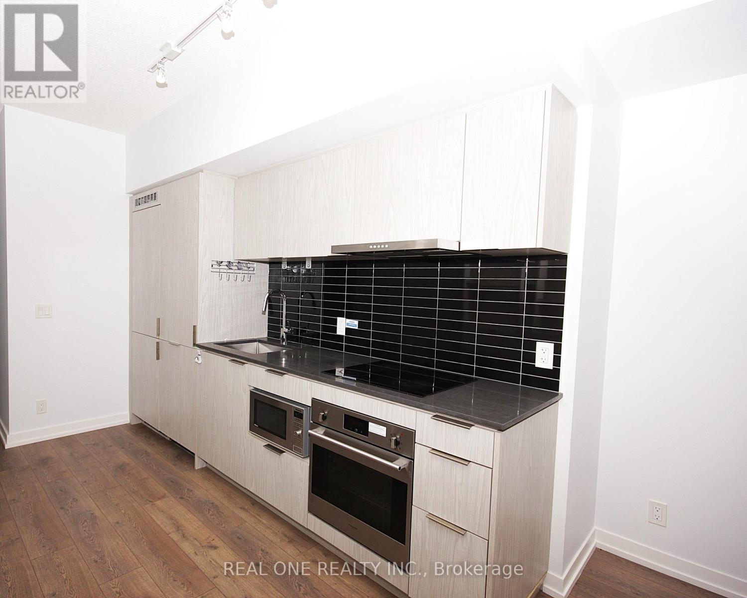 216 - 60 Shuter Street Property Photo 10