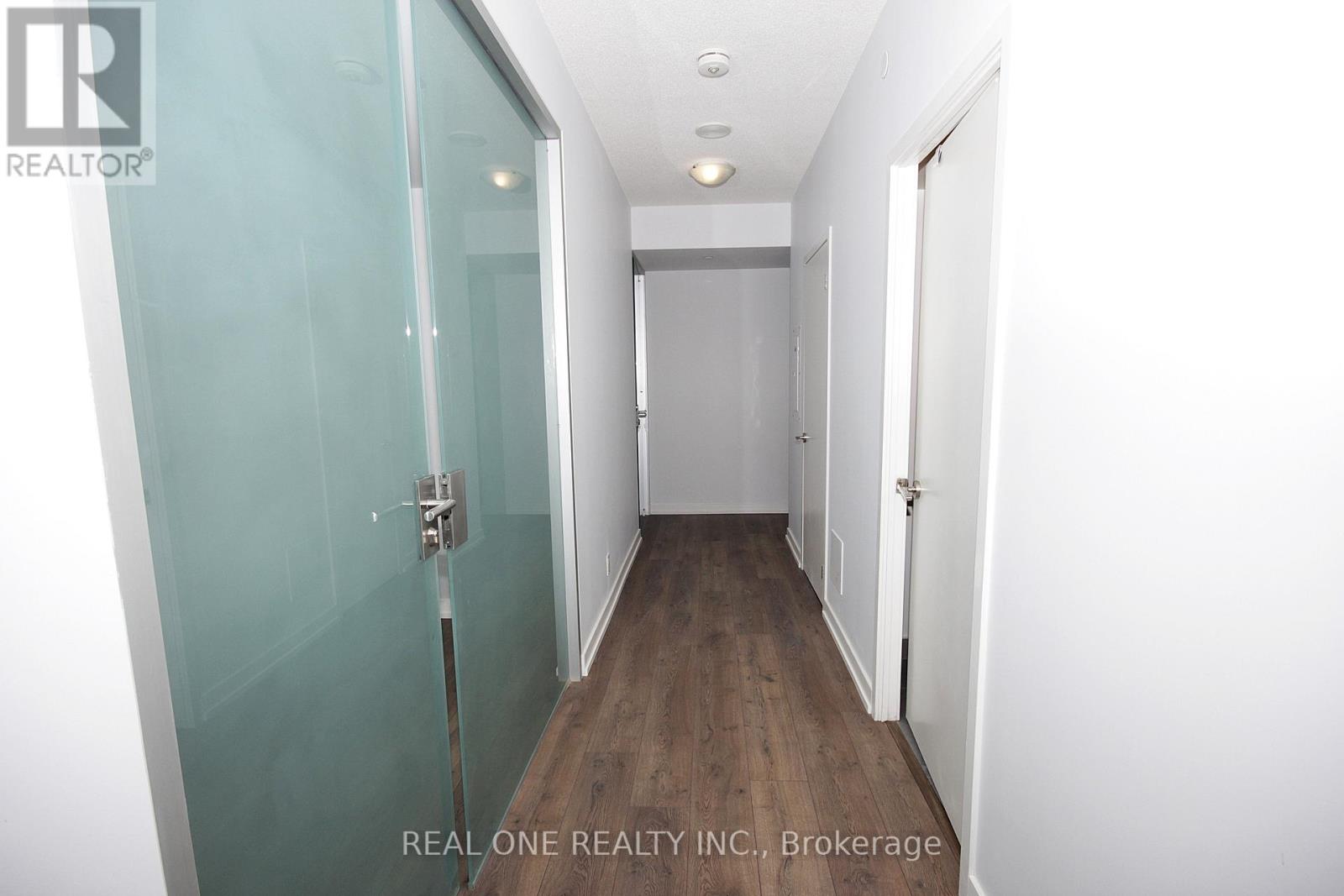 216 - 60 Shuter Street Property Photo 11
