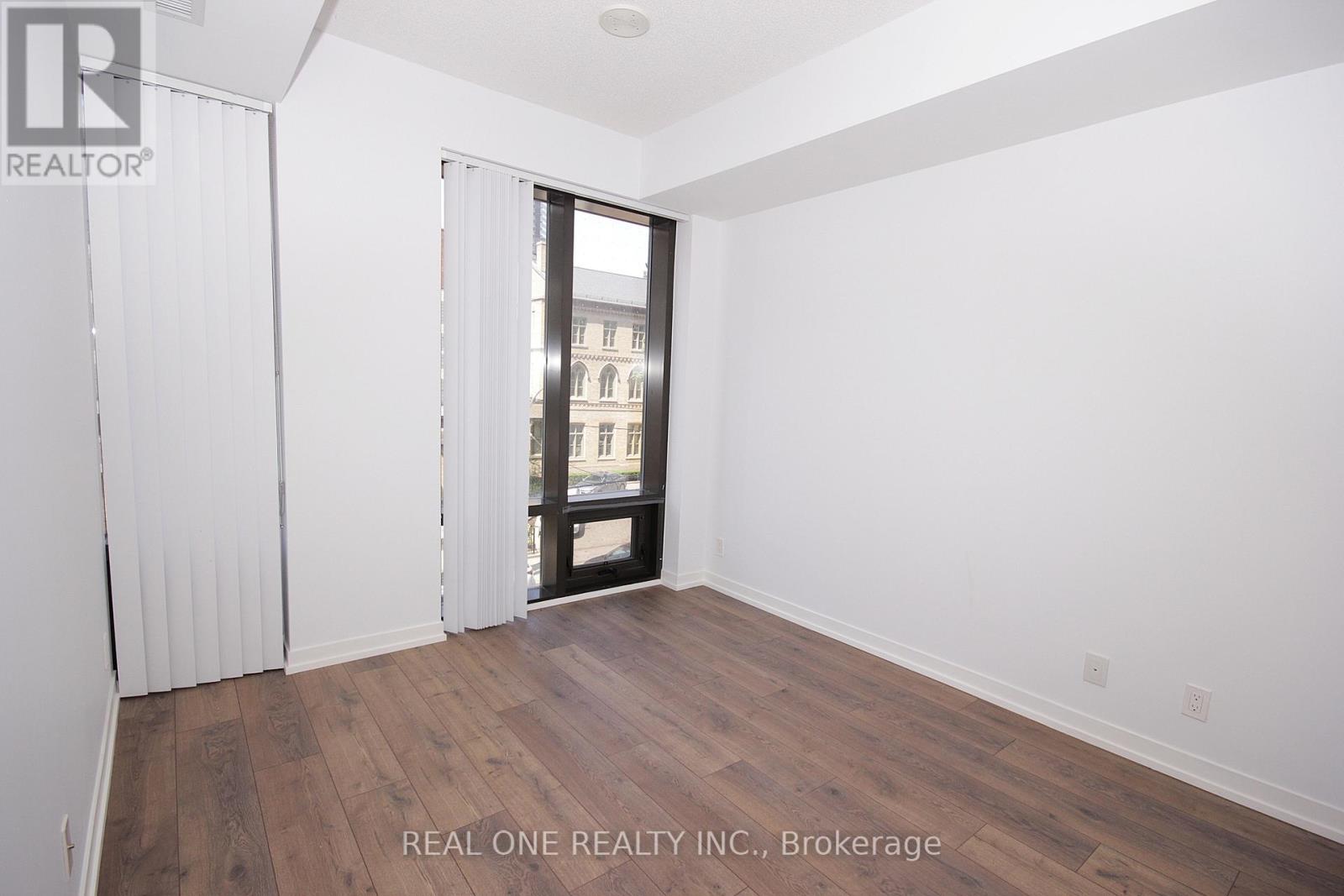 216 - 60 Shuter Street Property Photo 13