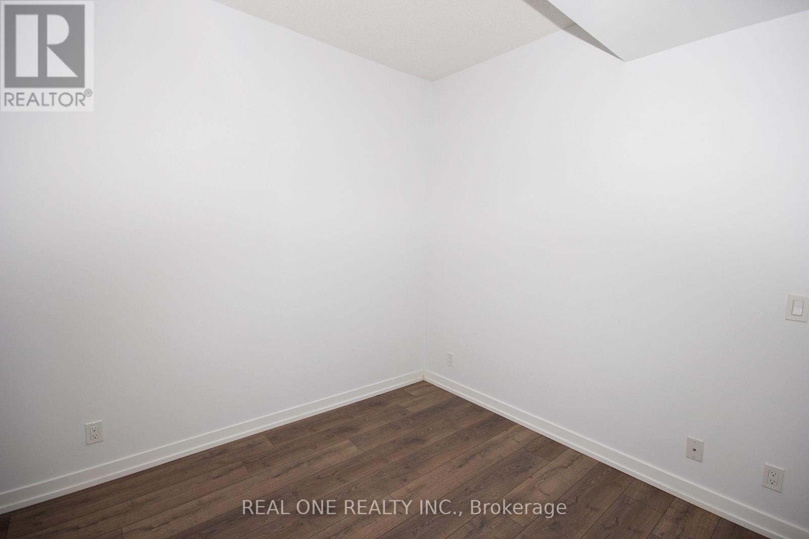216 - 60 Shuter Street Property Photo 17