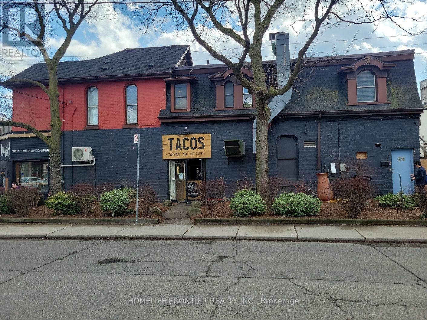 556 Parliament Street Property Photo 5