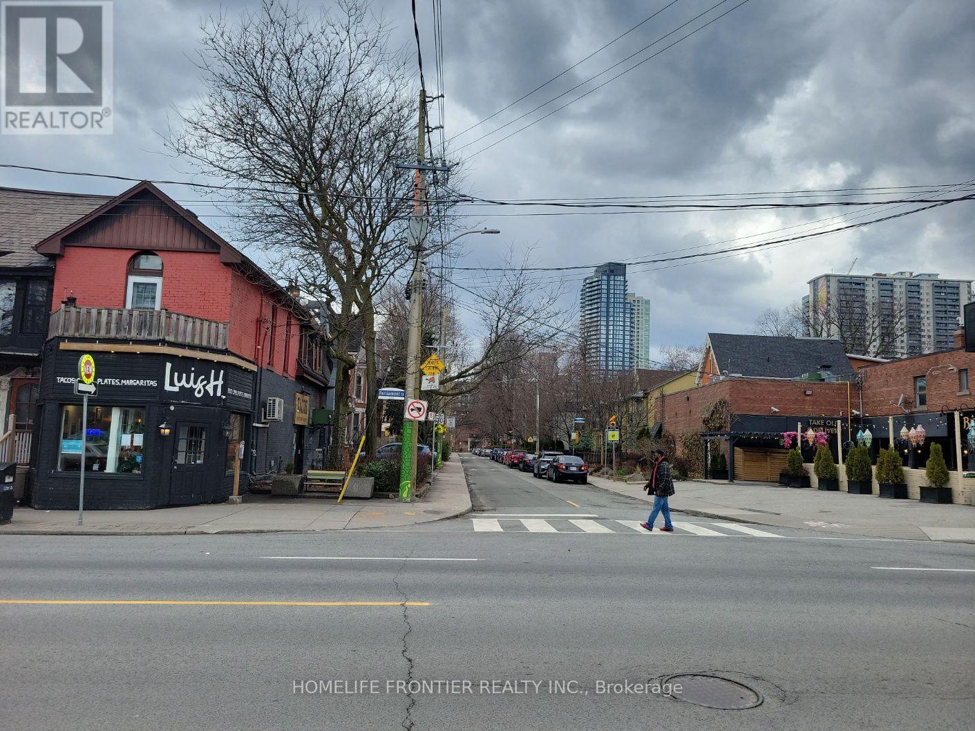 556 Parliament Street Property Photo 7