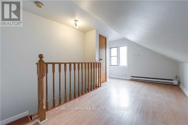 556 Parliament Street Property Photo 11