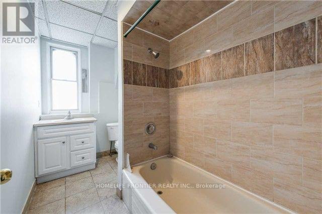 556 Parliament Street Property Photo 14