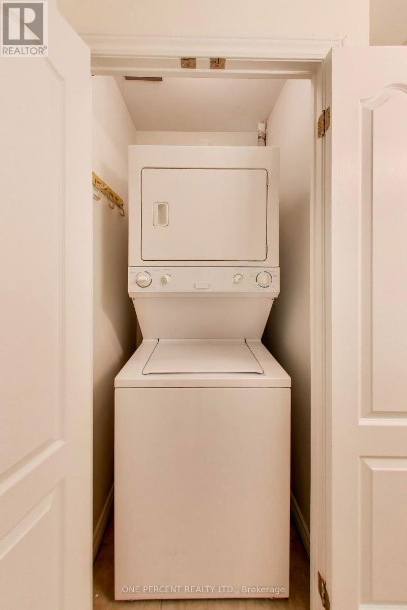 109 - 3840 Bathurst Street Property Photo 15