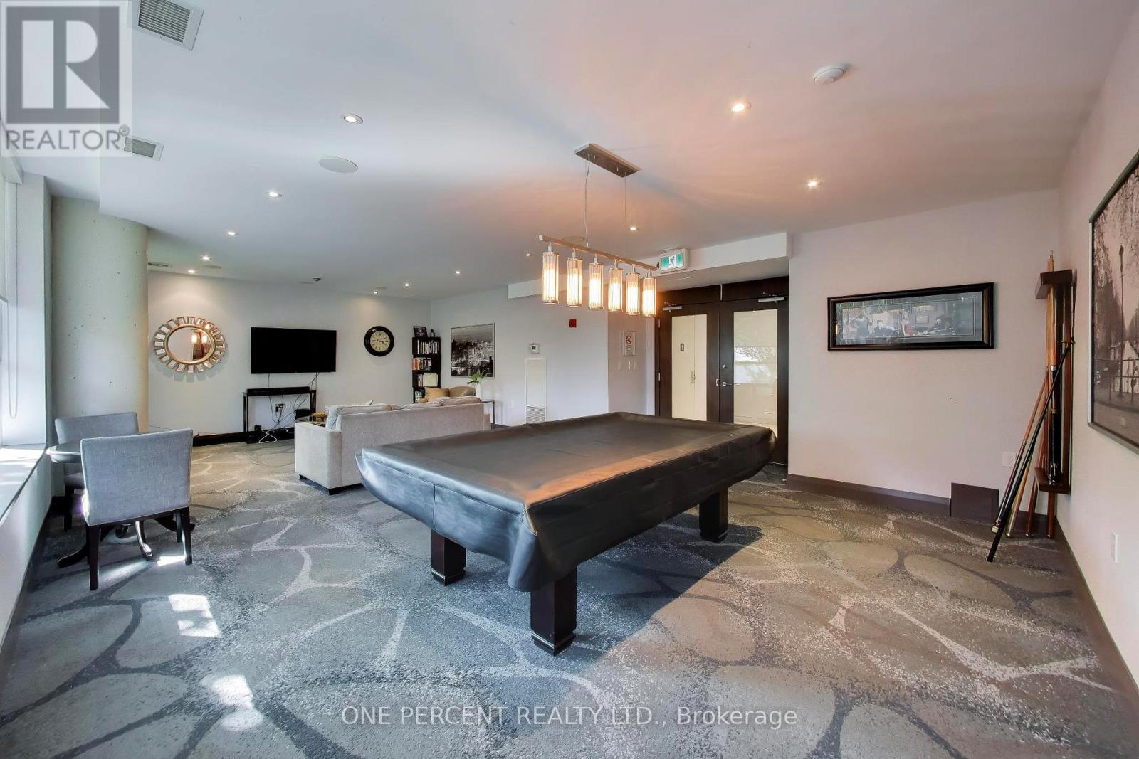 109 - 3840 Bathurst Street Property Photo 24