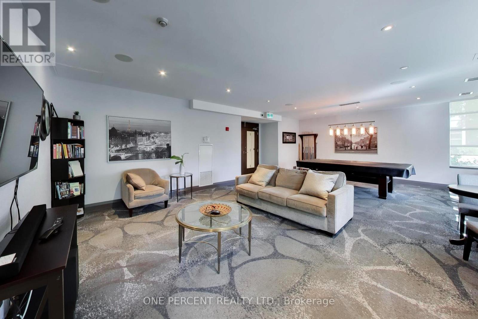 109 - 3840 Bathurst Street Property Photo 25
