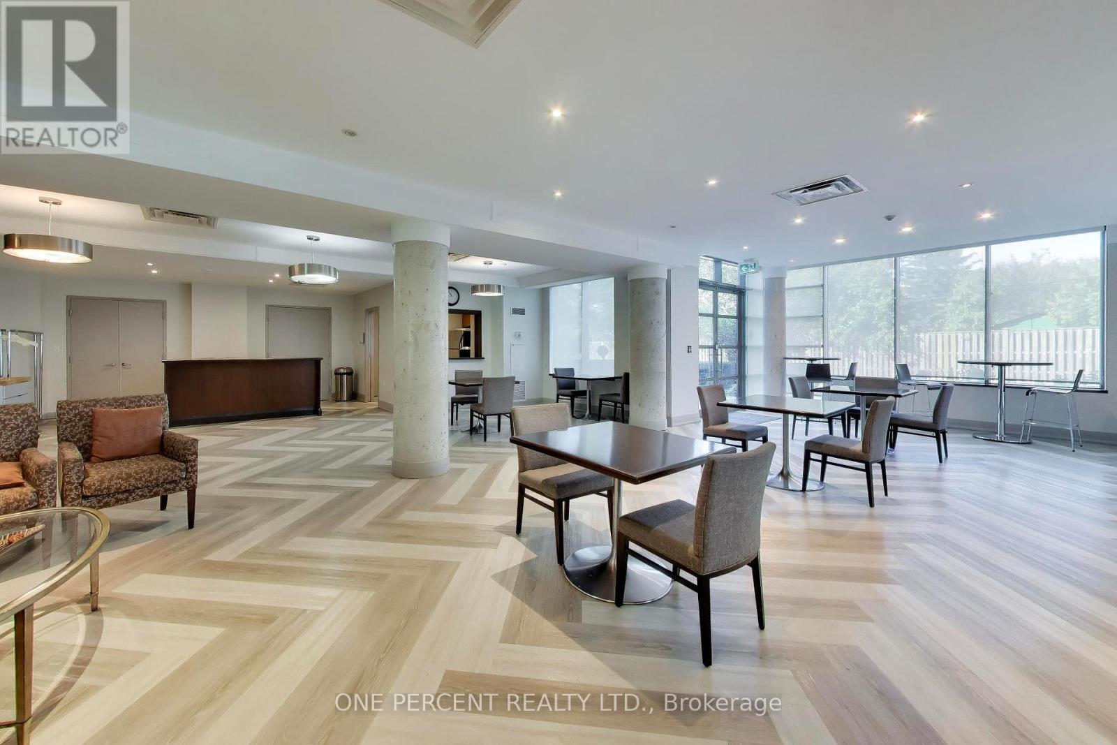 109 - 3840 Bathurst Street Property Photo 28