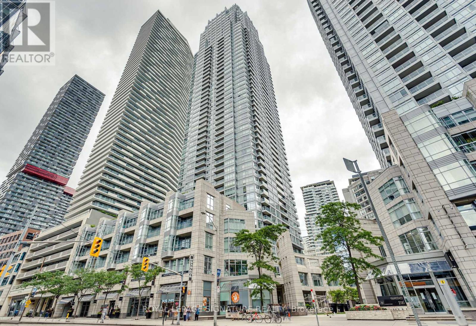 910 - 2191 YONGE STREET Property Photo 1