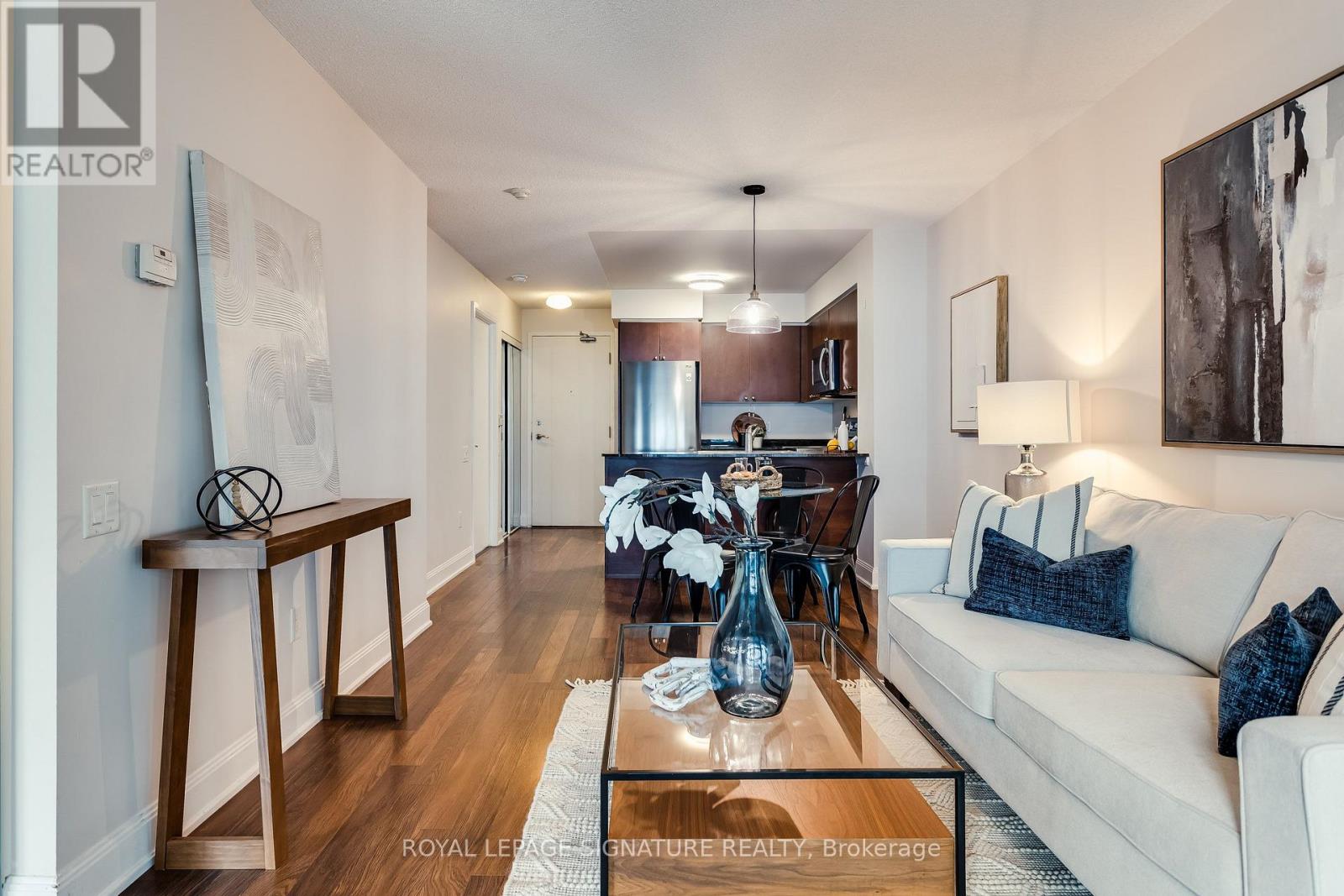 910 - 2191 Yonge Street Property Photo 14