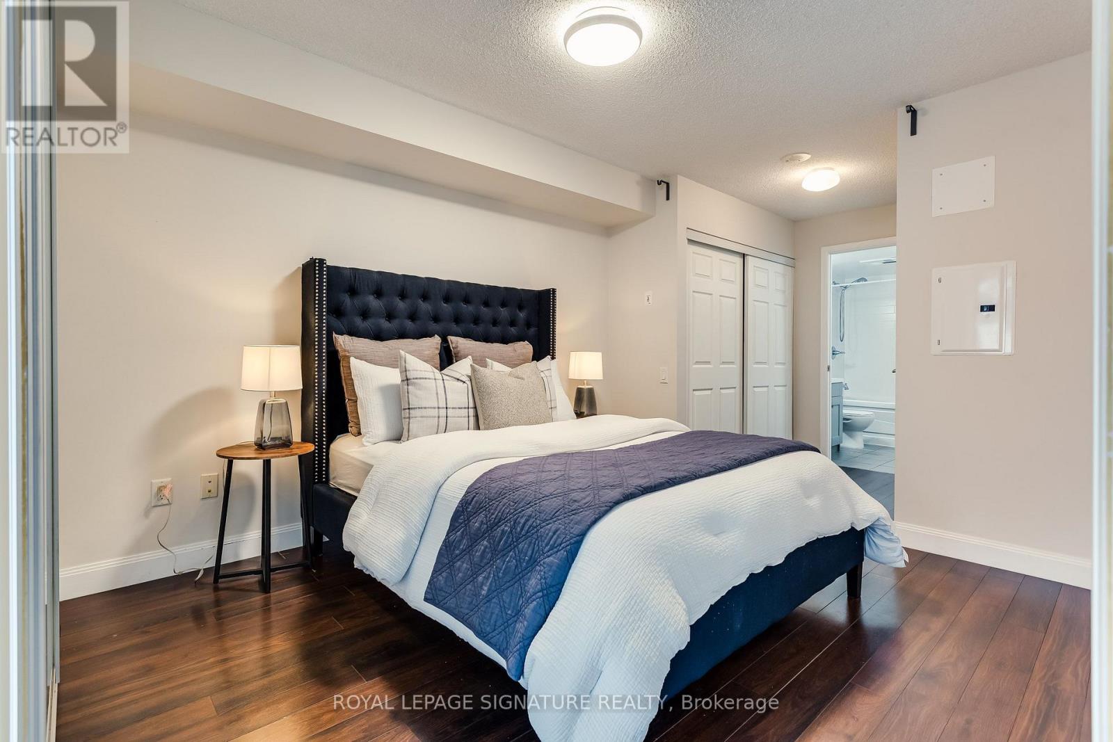 910 - 2191 Yonge Street Property Photo 21