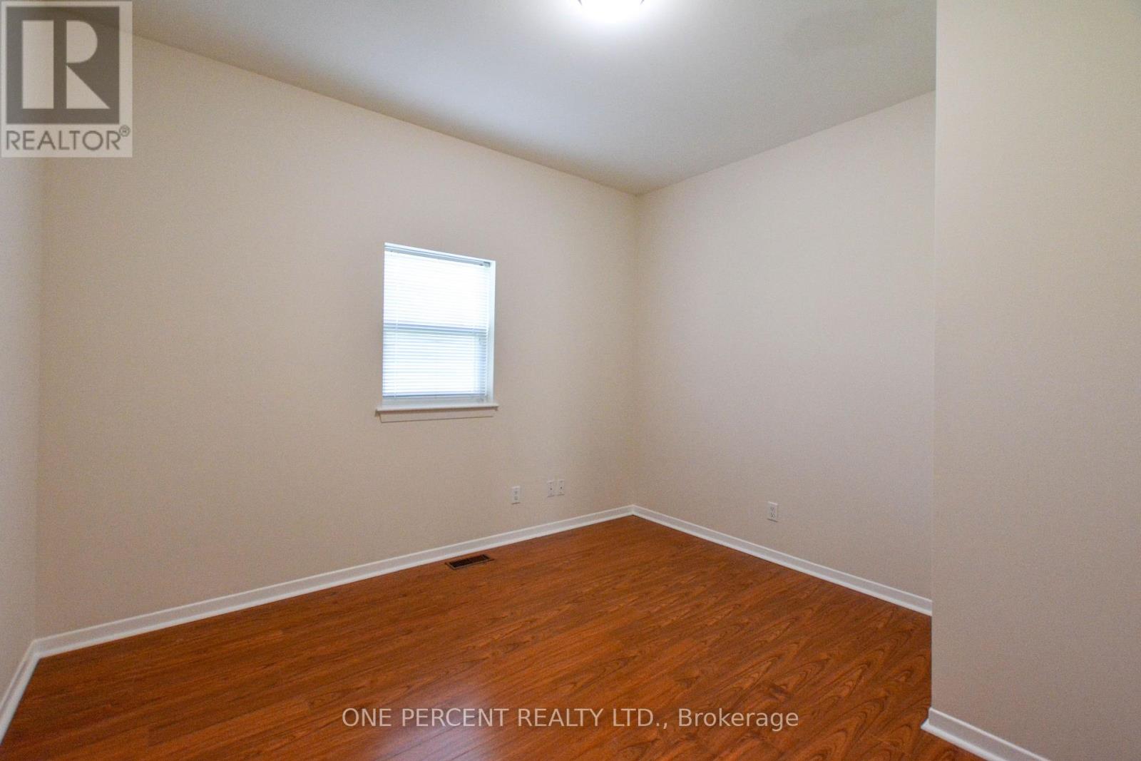 204 Sheppard Avenue W Property Photo 14