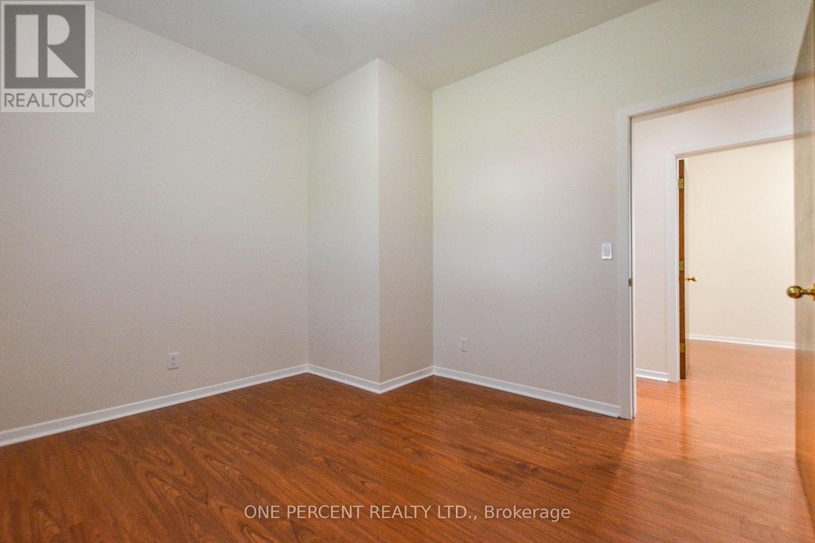 204 Sheppard Avenue W Property Photo 15