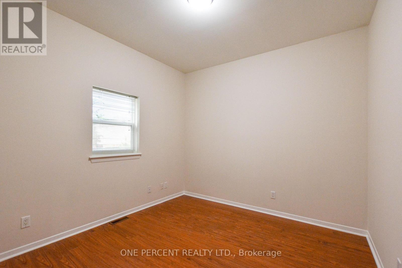204 Sheppard Avenue W Property Photo 16