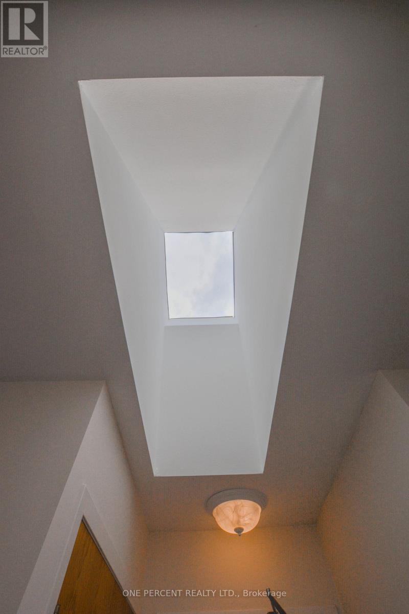 204 Sheppard Avenue W Property Photo 22