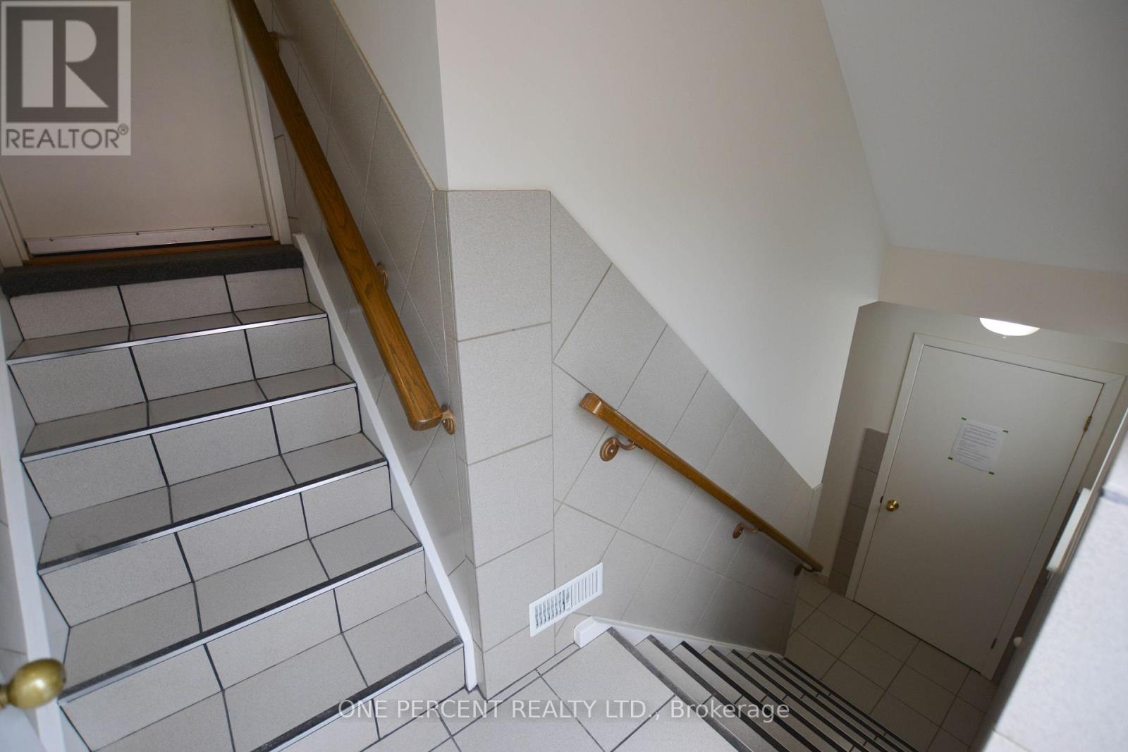 204 Sheppard Avenue W Property Photo 32