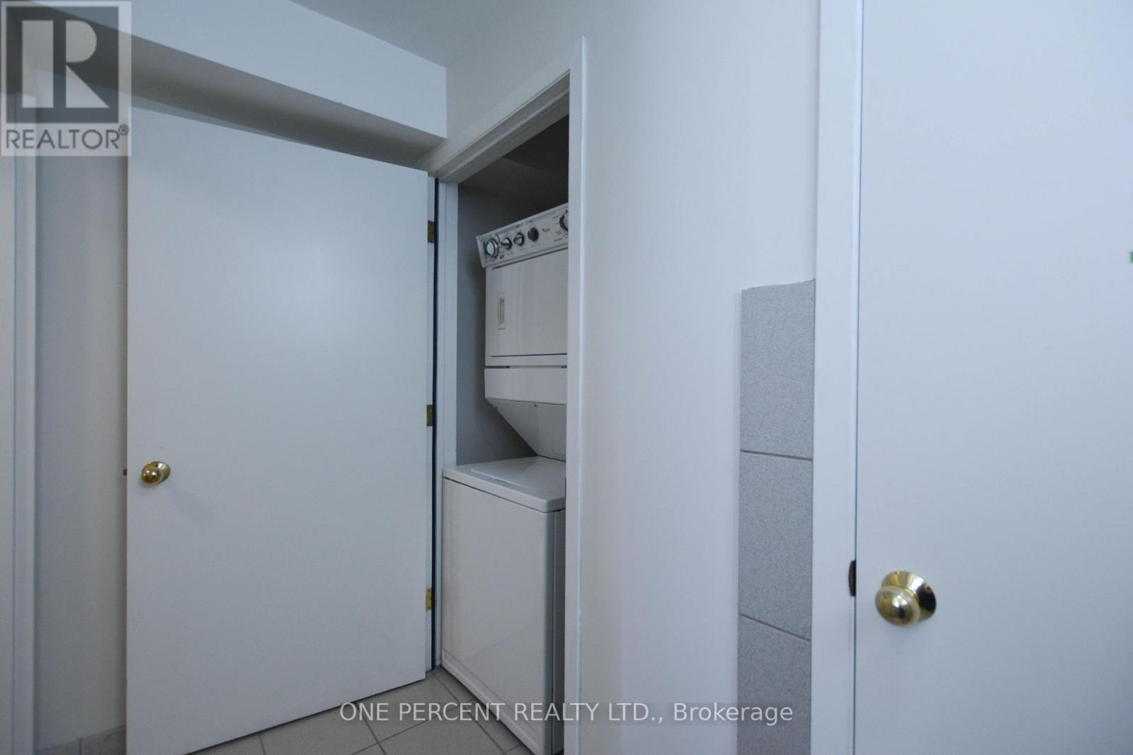 204 Sheppard Avenue W Property Photo 34