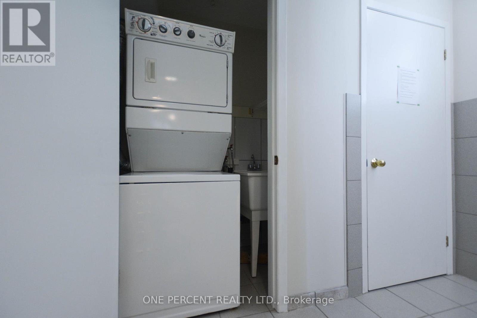204 Sheppard Avenue W Property Photo 35
