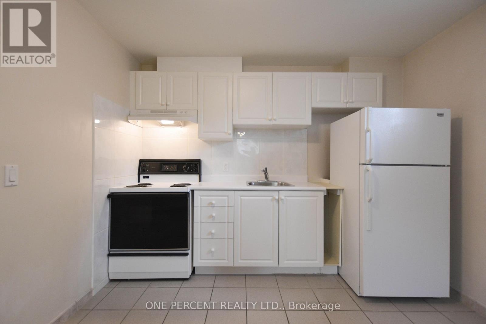 204 Sheppard Avenue W Property Photo 39