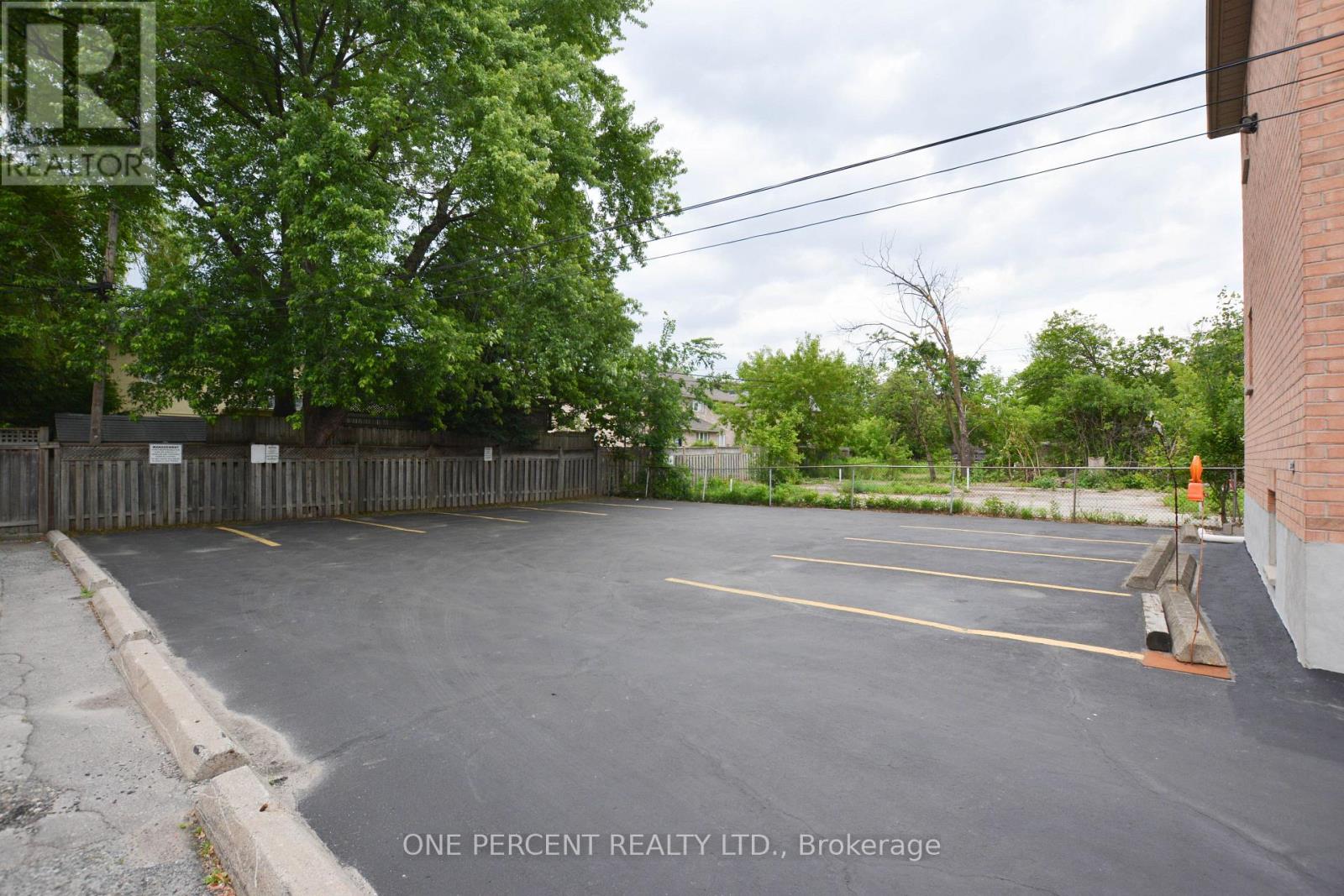 204 Sheppard Avenue W Property Photo 44