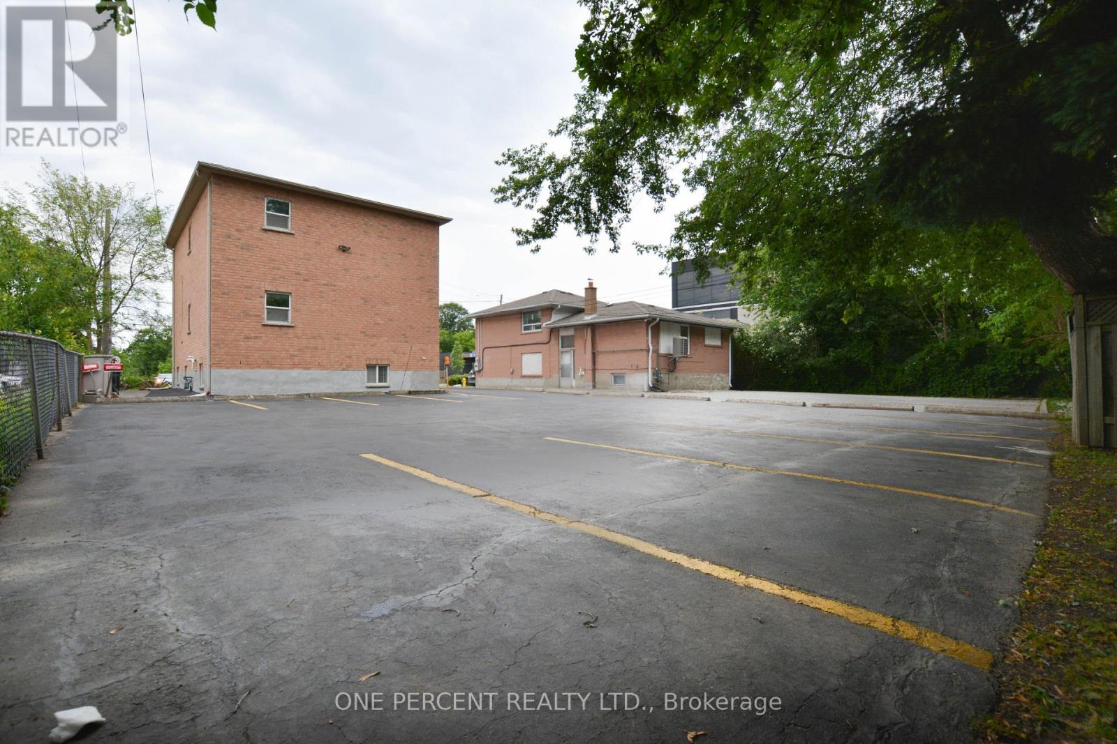 204 Sheppard Avenue W Property Photo 46