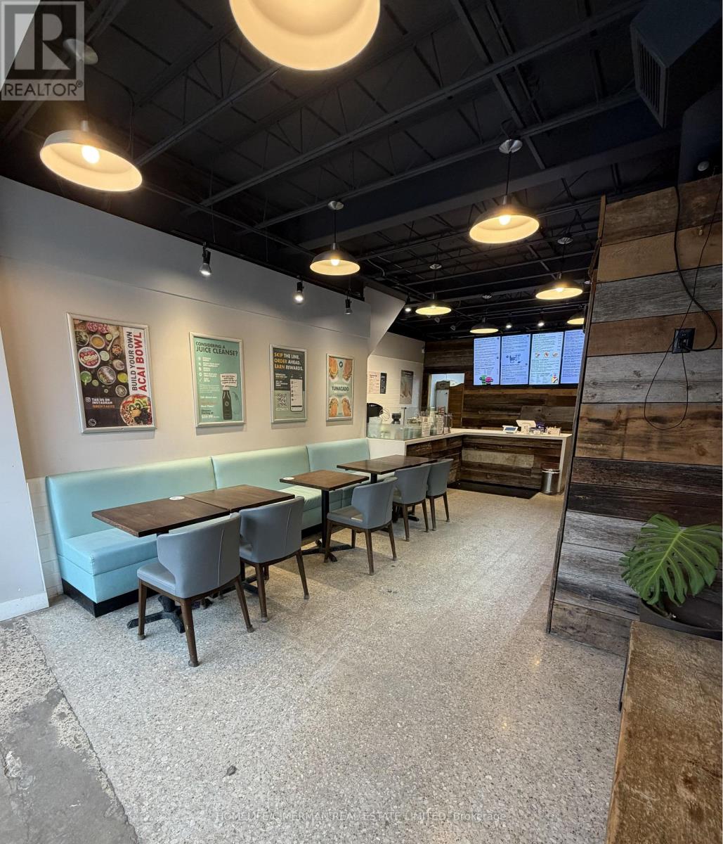 2631 Yonge Street Property Photo 2