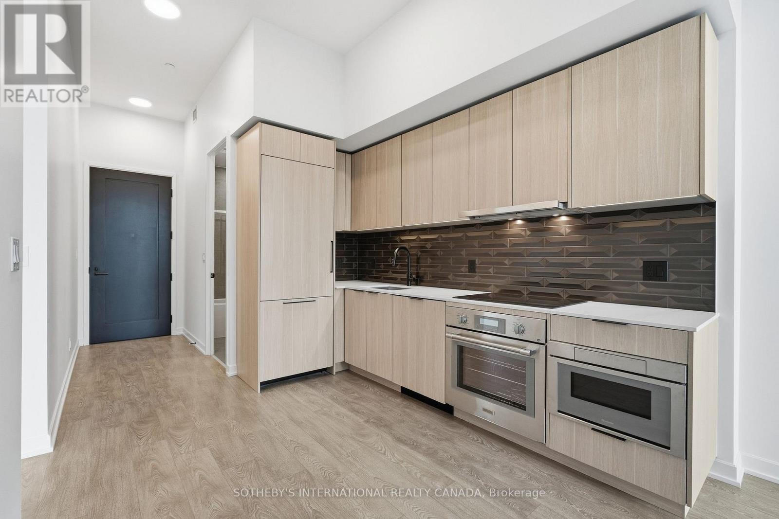 Ph14 - 88 Bathurst Street Property Photo 1