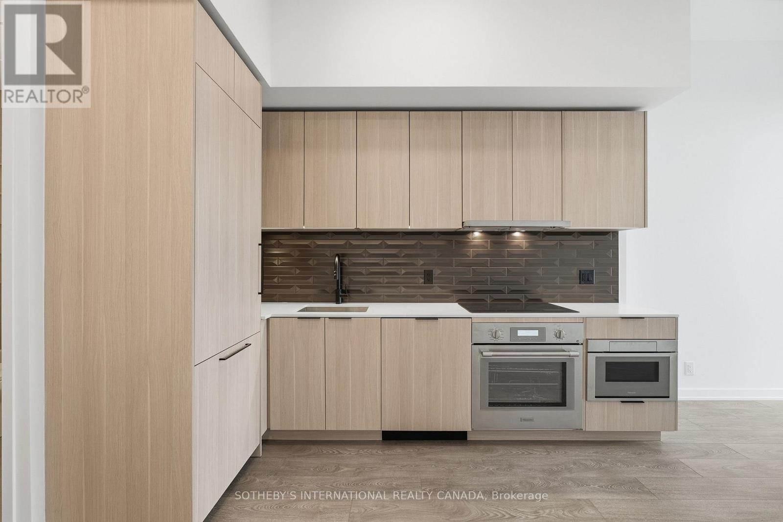 Ph14 - 88 Bathurst Street Property Photo 4