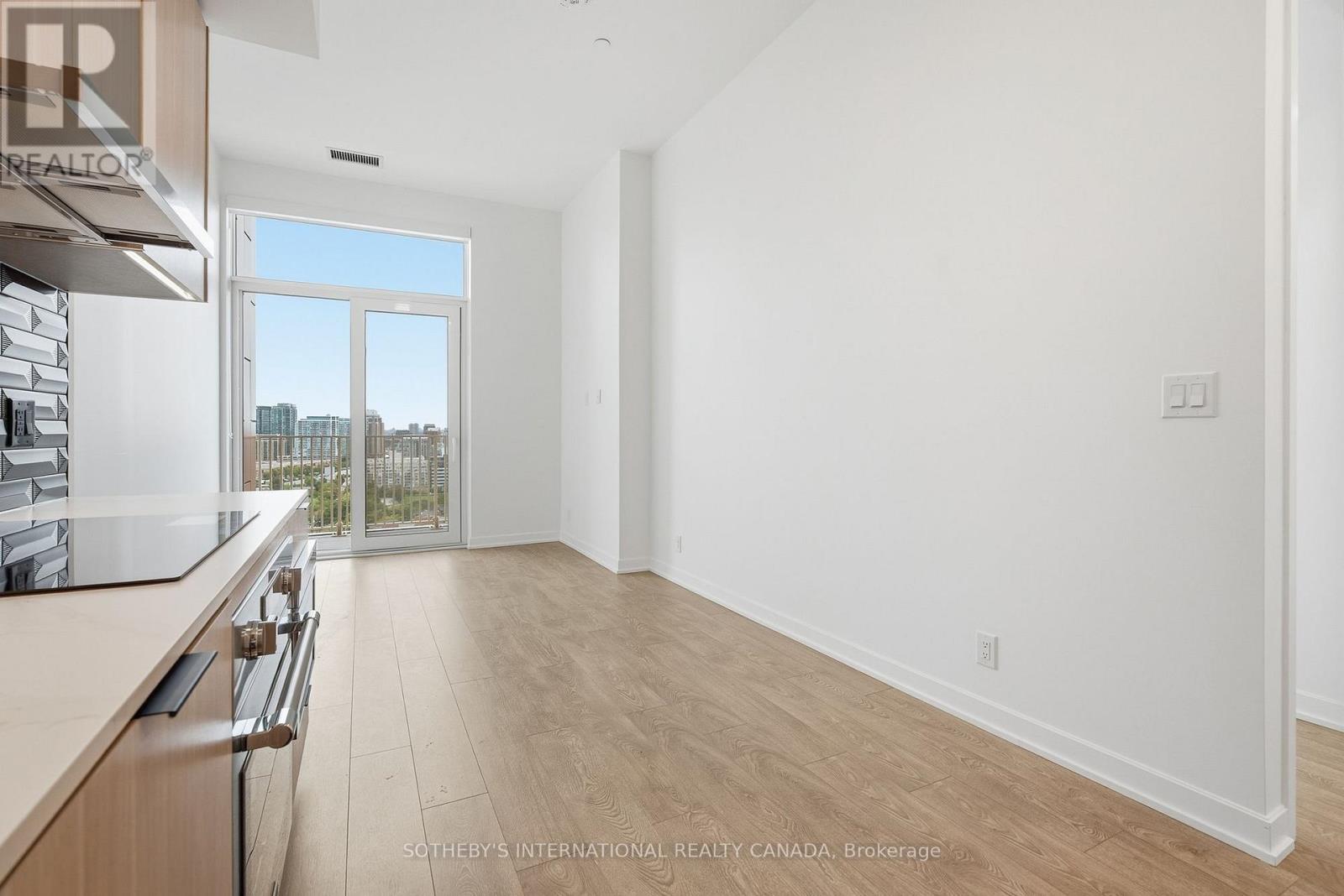 Ph14 - 88 Bathurst Street Property Photo 5
