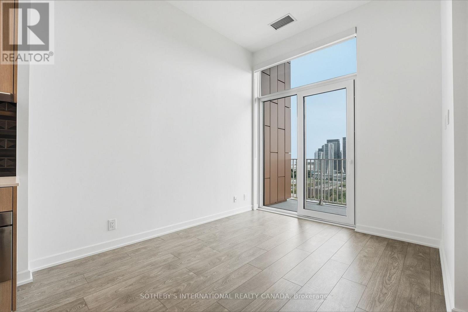 Ph14 - 88 Bathurst Street Property Photo 6