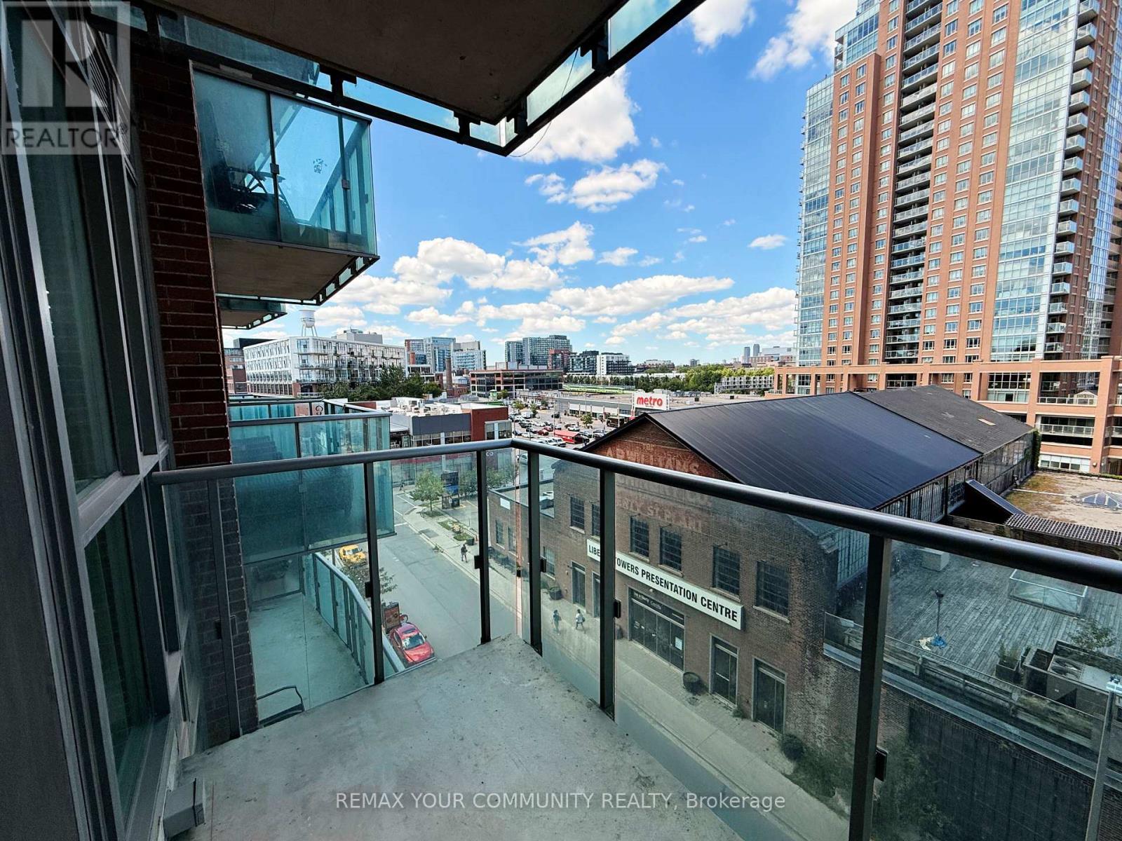 618 - 150 East Liberty Street Property Photo 21