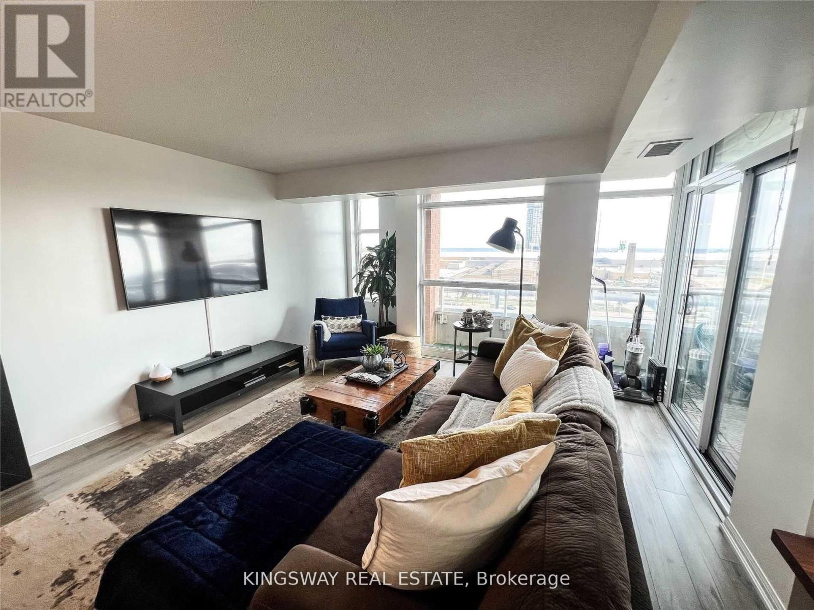805 - 65 EAST LIBERTY STREET Property Photo 1