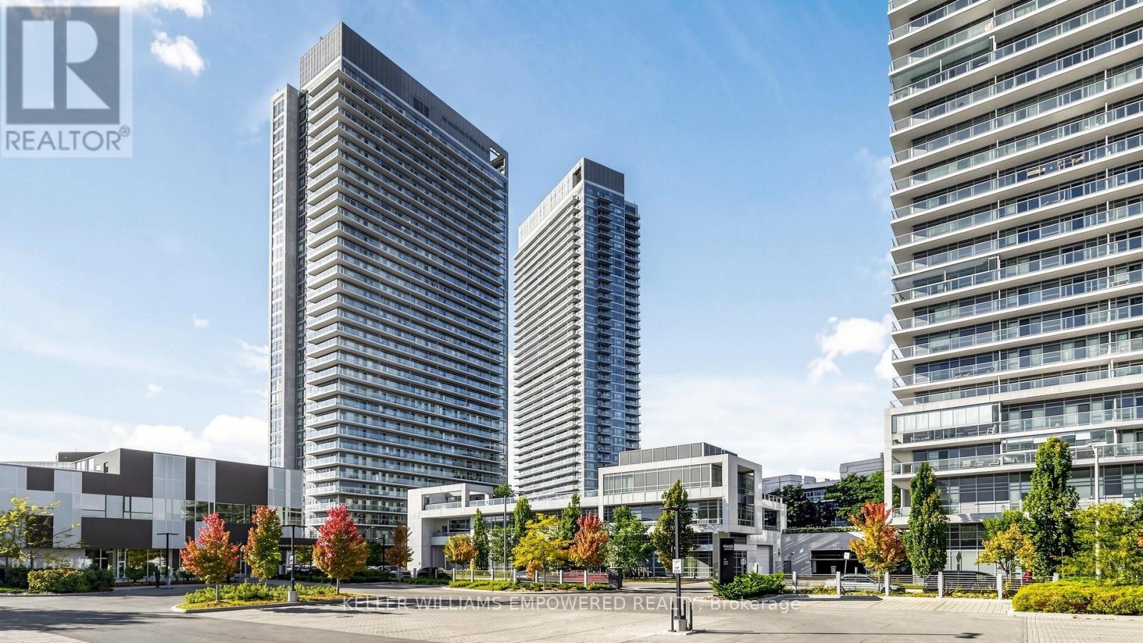 807 - 2015 Sheppard Avenue E Photo de la propriété 1