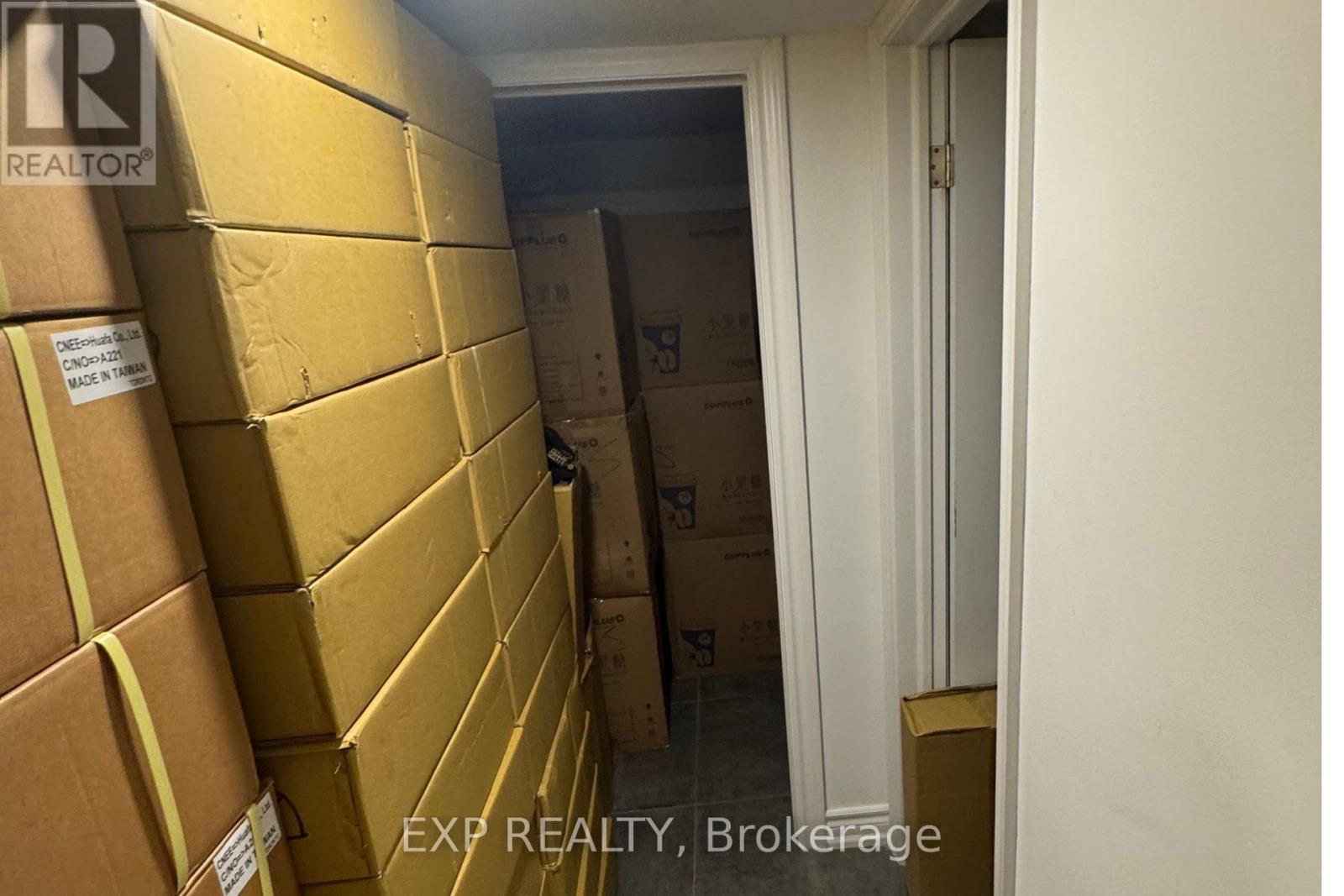 287 College Street Property Photo 11
