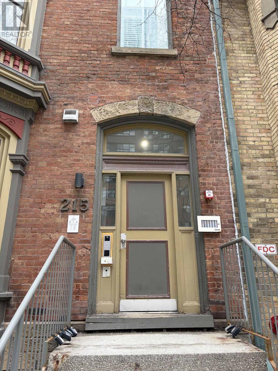 4 - 215 JARVIS STREET