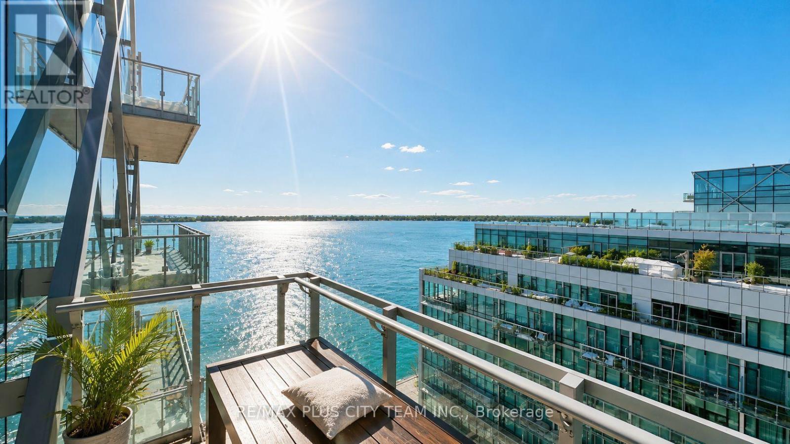 1305 - 39 Queens Quay E Property Photo 26