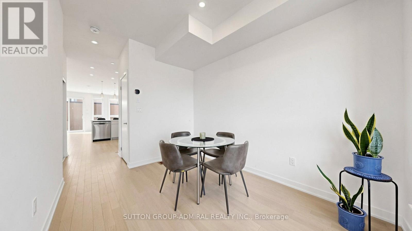 1 - 70 Green Gardens Boulevard Property Photo 6