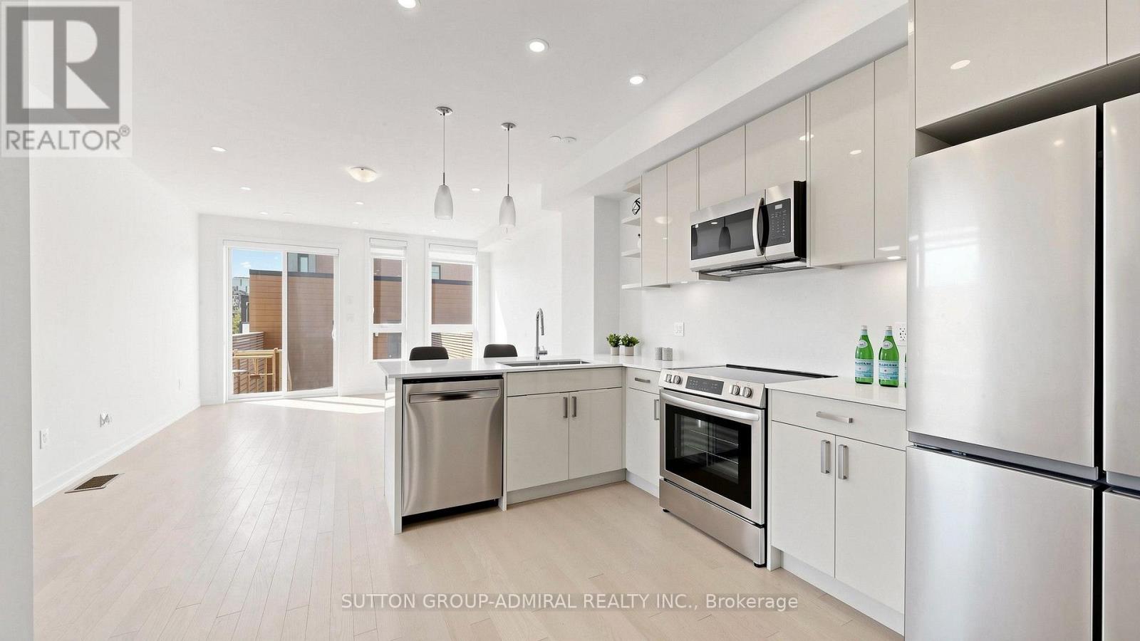 1 - 70 Green Gardens Boulevard Property Photo 8