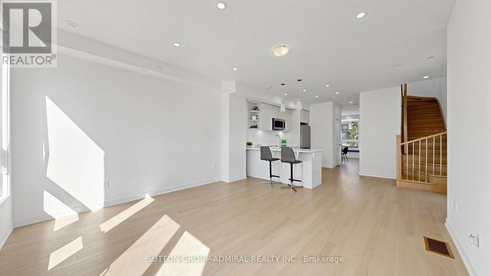 1 - 70 Green Gardens Boulevard Property Photo 12