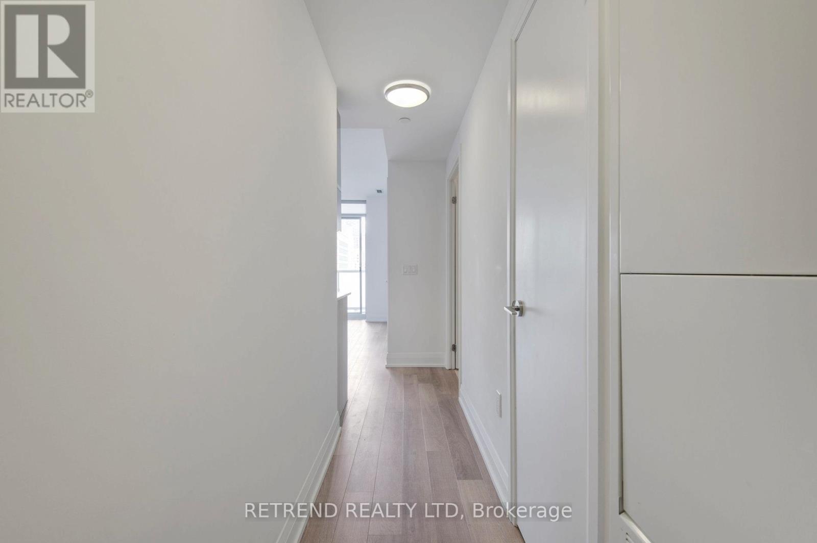 908 - 77 Mutual Street Property Photo 6