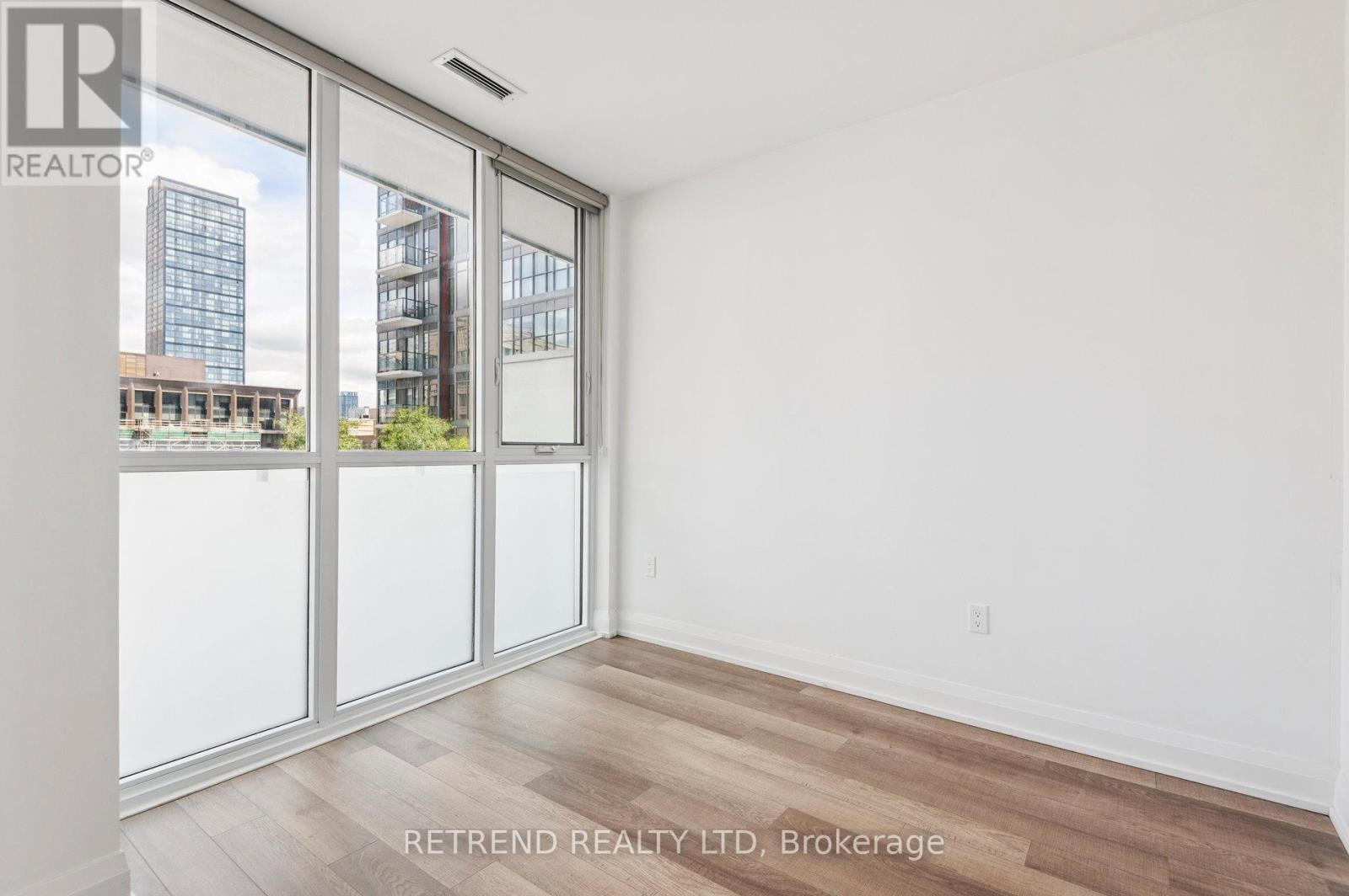 908 - 77 Mutual Street Property Photo 15