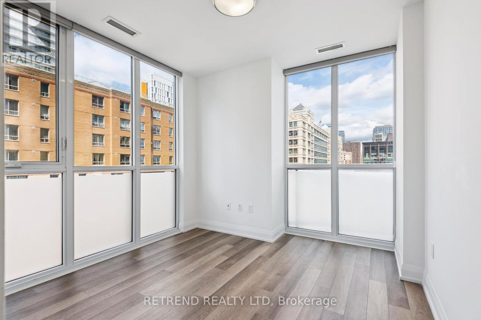908 - 77 Mutual Street Property Photo 20