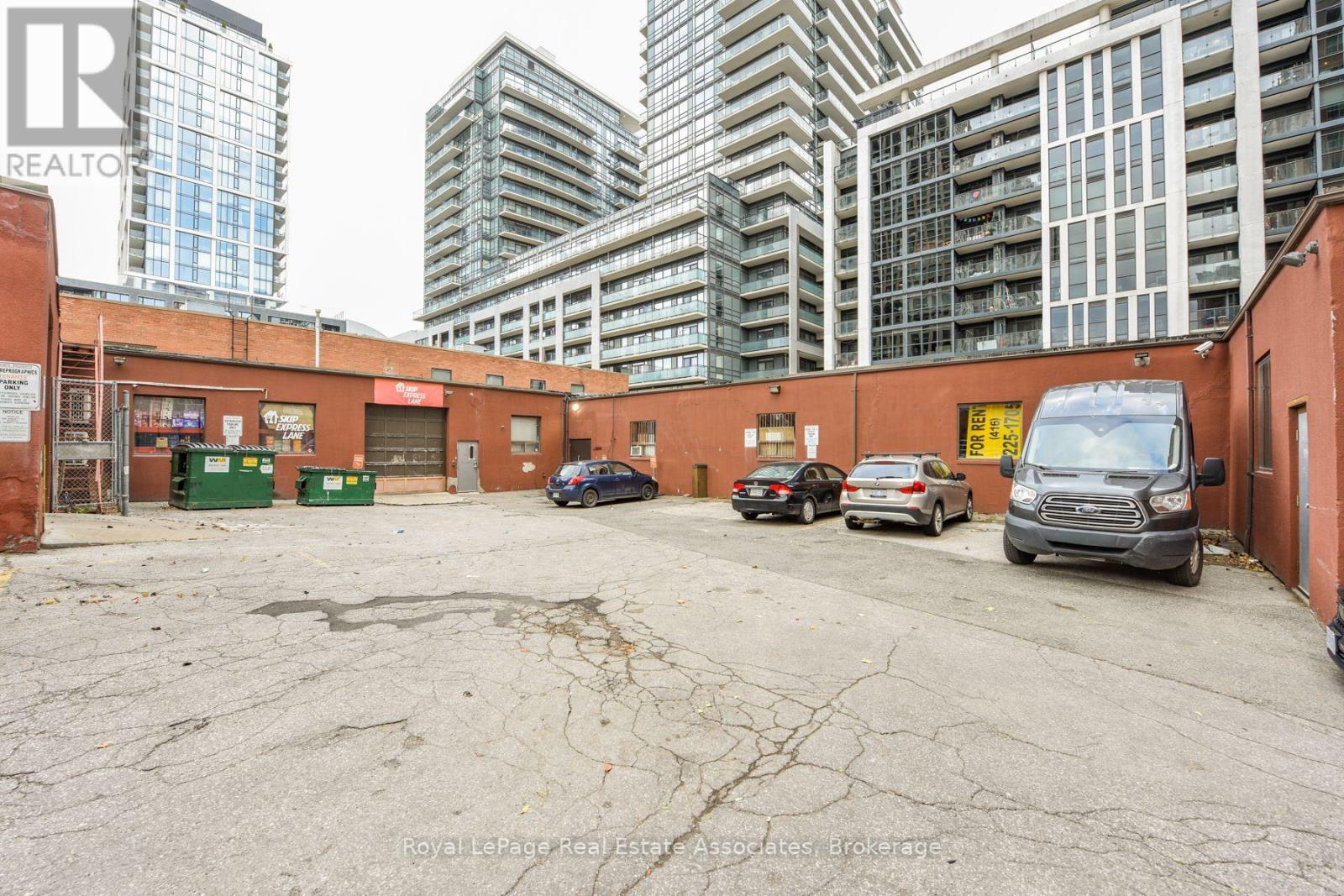 C E D - 381 Richmond Street E Property Photo 4