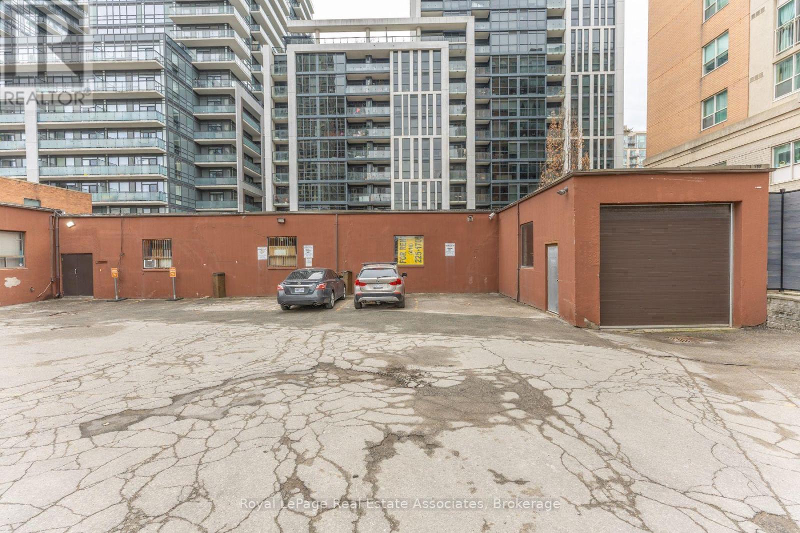 C E D - 381 Richmond Street E Property Photo 11