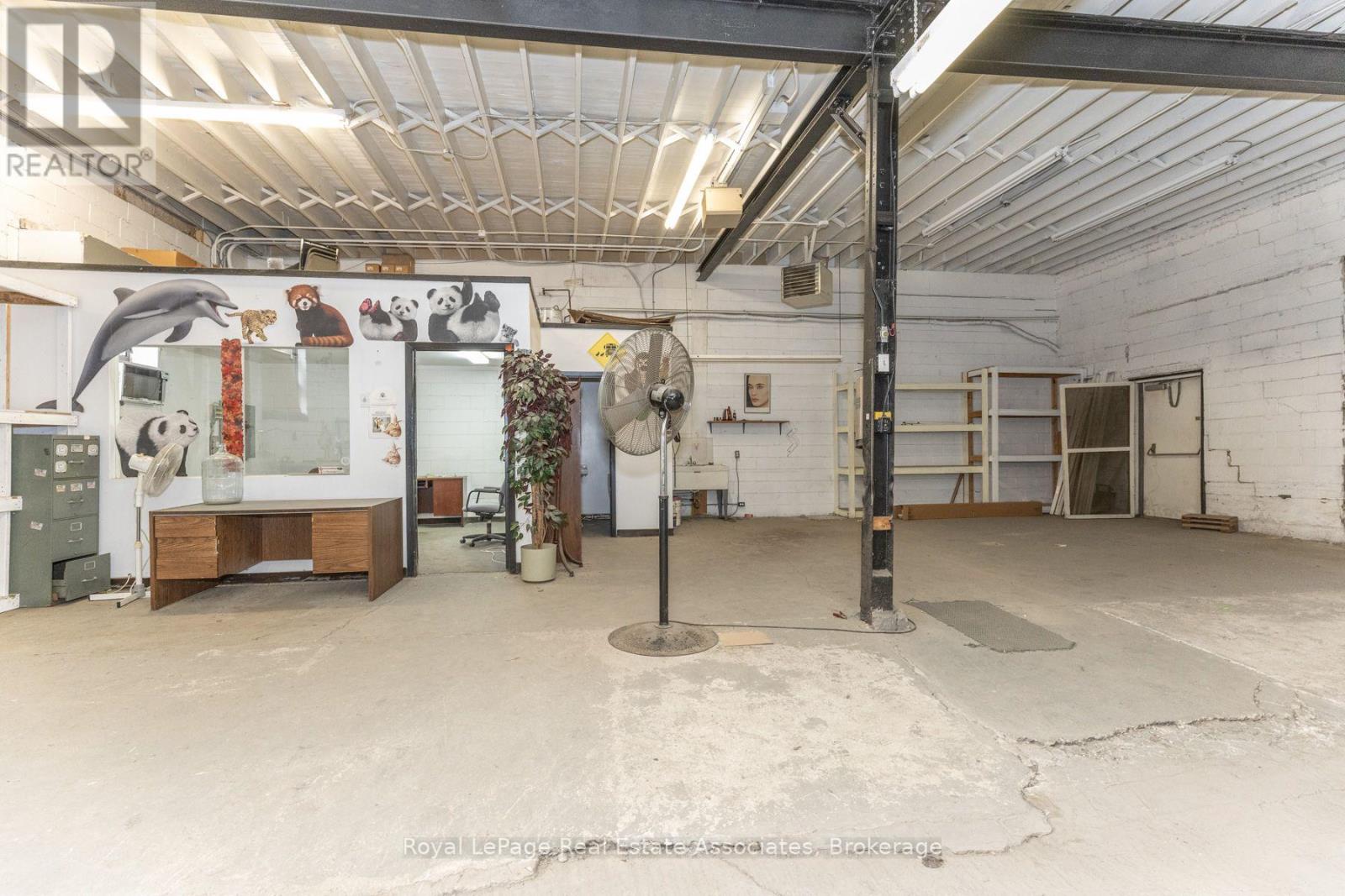 C E D - 381 Richmond Street E Property Photo 16