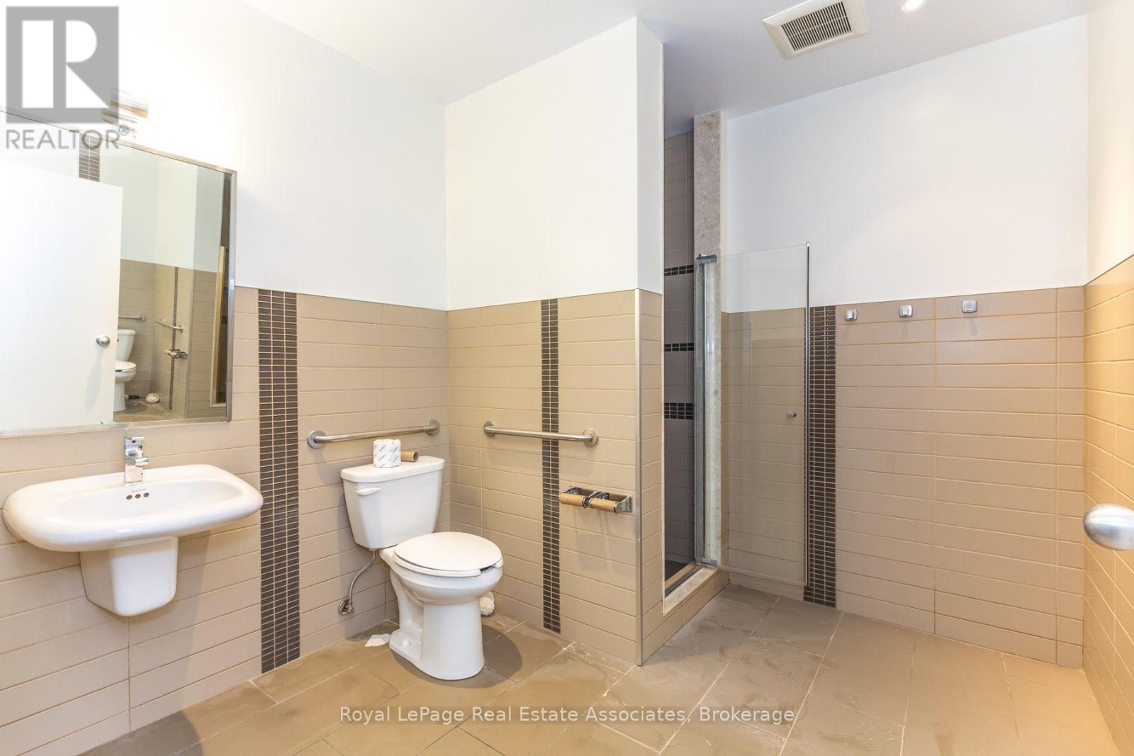 C E D - 381 Richmond Street E Property Photo 33